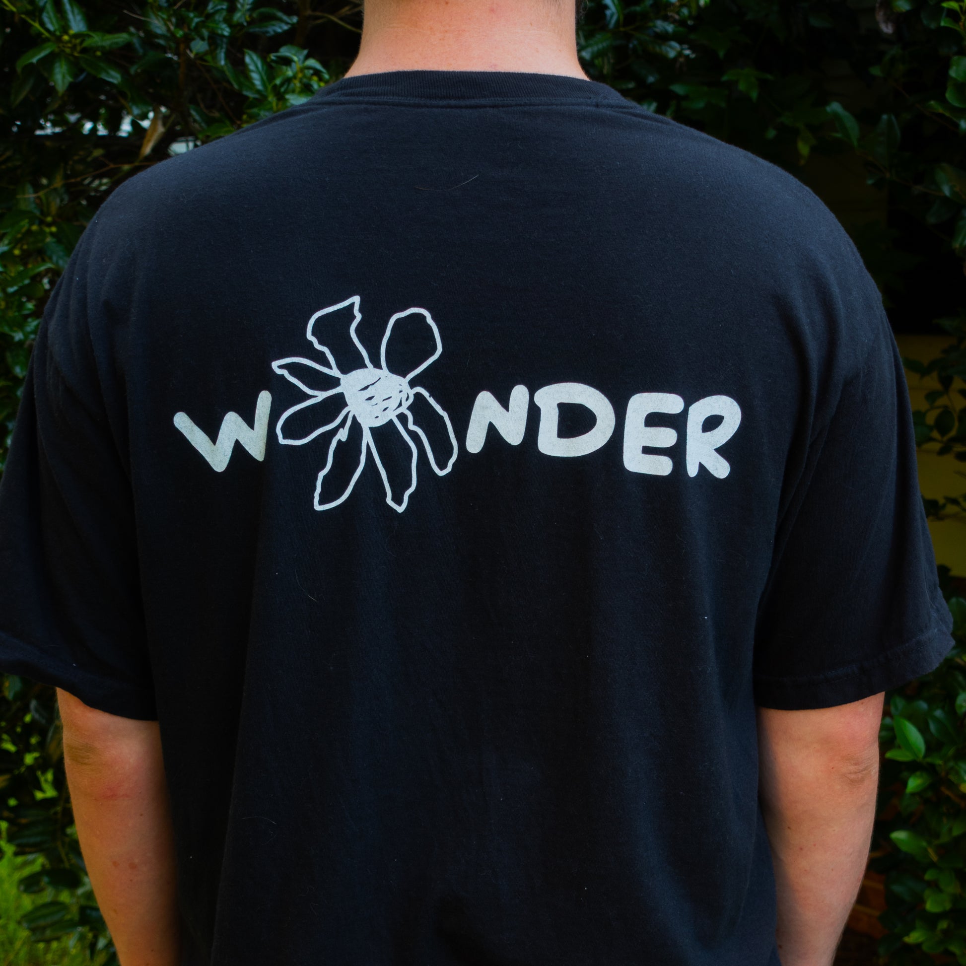 flower tee